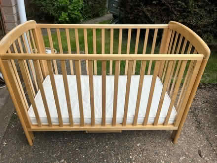 Photo of free Baby toddler bed/cot with mattress (warwick CV34) #1