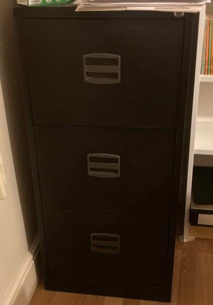 Photo of free 3-drawer black metal filing cabinet (Kingston Bagpuize OX13) #1