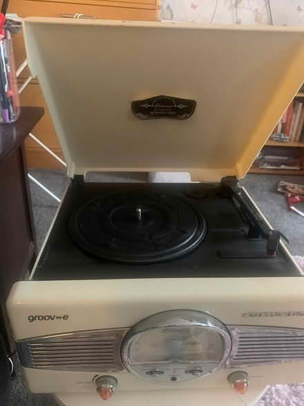 Photo of free Classic phono groove record player (Stevenage SG1) #1