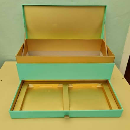 Photo of free Ex champagne presentation box. (Congresbury BS49) #2