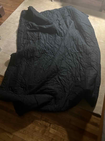 Photo of free Twin black comforter (Longfellow-cooper) #2