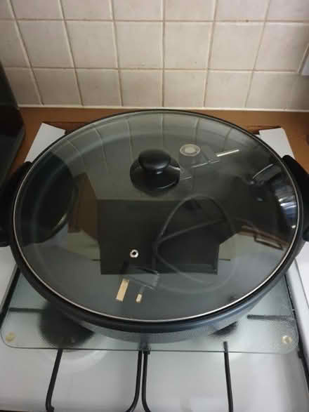 Photo of free Quest 40cm Multi-function Electric Cooker/Frying Pan (Glenrothes KY6) #1