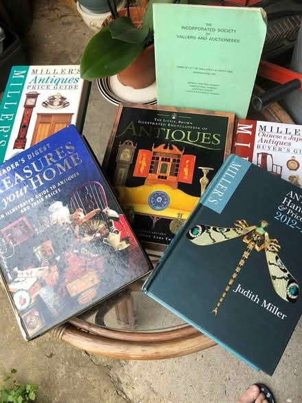 Photo of free Books about antiques (Willesden) #1