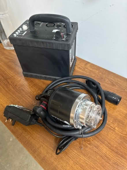 Photo of free Profoto pro-7b —needs battery (E8) #1