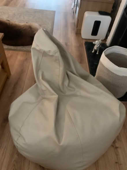 Photo of free Bean Bag Bazaar Gaming Bean Bag Recliner Chair, Cream (Lords Wood ME5) #3