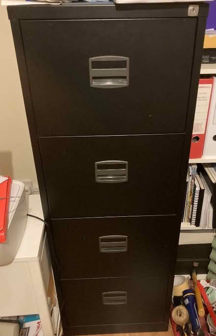 Photo of free 4-drawer black metal filing cabinet (Kingston Bagpuize OX13) #1