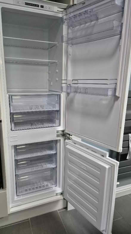 Photo of free Beko Integrated fridge/freezer (Kidlington OX5) #2
