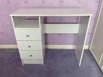 Photo of free Small PC Or Office Desk (Grays RM17) #1