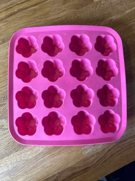 Photo of free ice cube tray (E15) #1