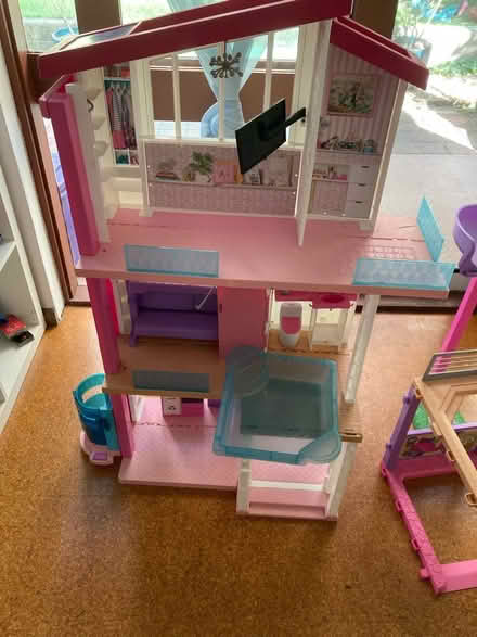 Photo of free Barbie Dream house (Cammeray) #2