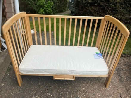 Photo of free Baby toddler bed/cot with mattress (warwick CV34) #2