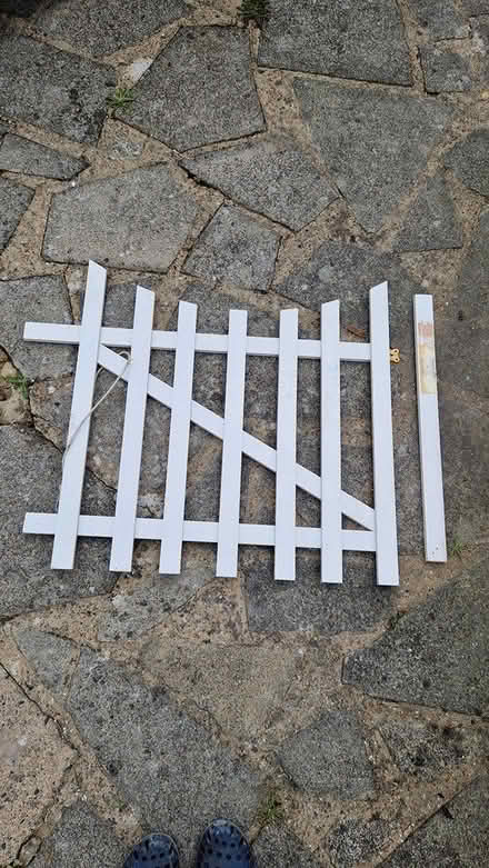 Photo of free White wooden outside gate (Purley) #1