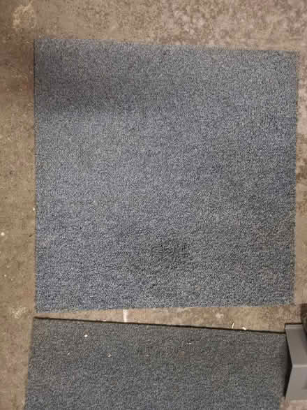 Photo of free Carpet Tiles (Dukinfield SK16) #1