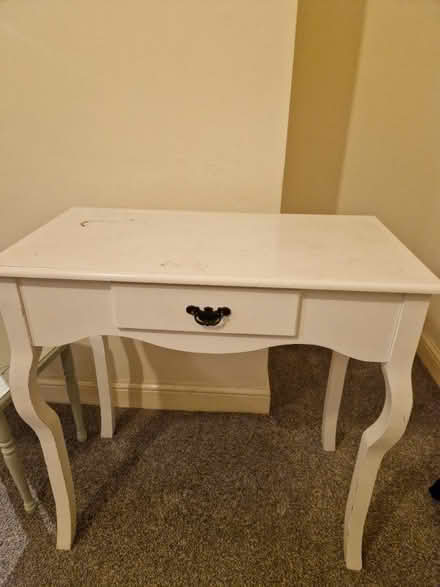 Photo of free Makeup Desk (DA1) #1