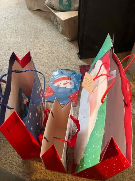 Photo of free Christmas Gift Bags (Paramount, CA) #2