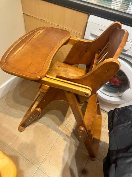 Photo of free Highchair (KT8 East Molesey) #2