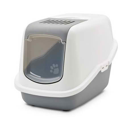 Photo of Hooded cat litter box (Loanhead EH20) #1