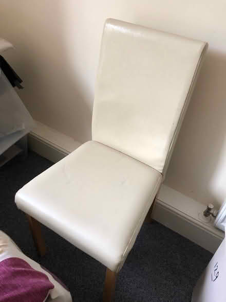 Photo of free Glass table (CB1 mill rd) #1