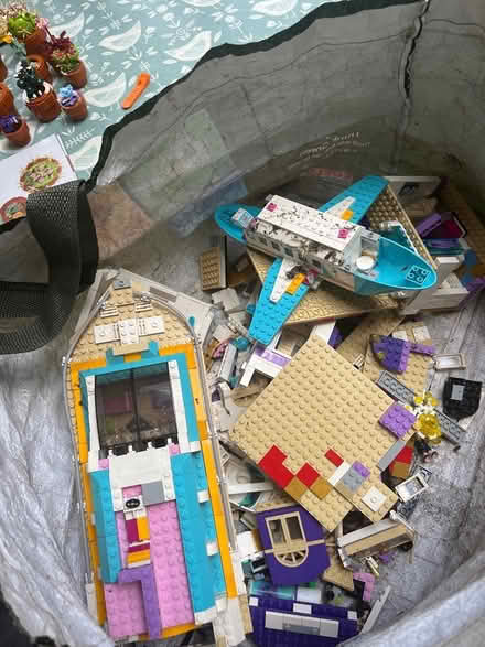 Photo of free Lego friends Dream Hotel (B17) #1