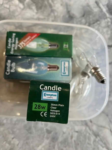 Photo of free Small fit, screw fit 28W bulbs (Middle Barton OX7) #2