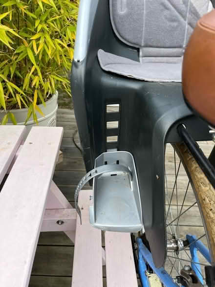 Photo of free Child bike seat (DA15) #4