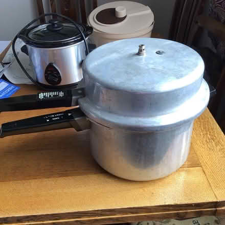 Photo of free Large pan (Ashton OL6) #1
