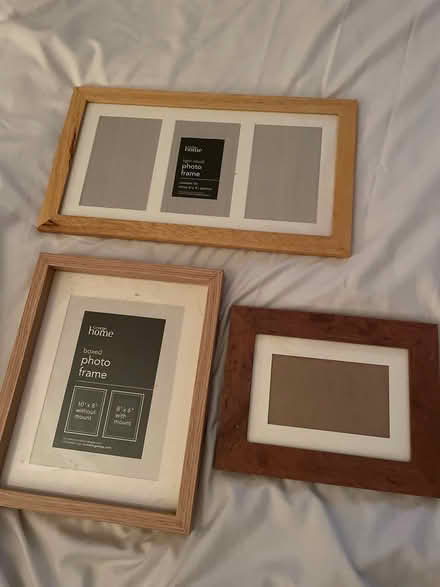 Photo of free 3 x photo frames (OX4) #1