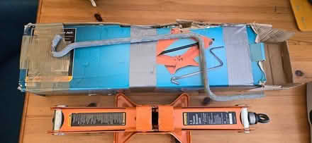 Photo of free 1.5 tonne scissor jack RH5 (North Holmwood RH5) #1