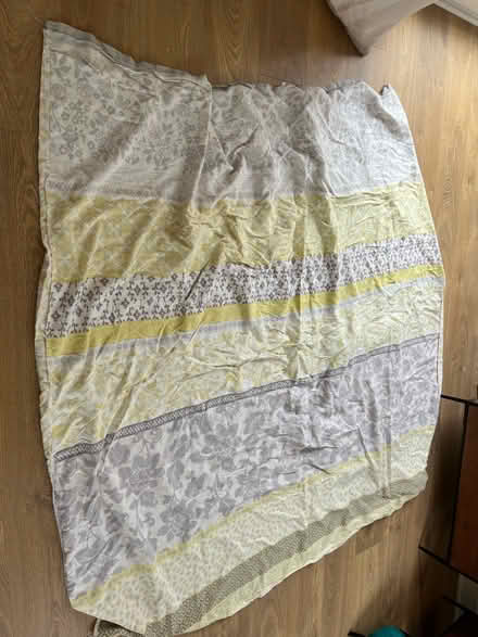Photo of free Double duvet cover & 2 pillow cases (Furzedown SW16) #1