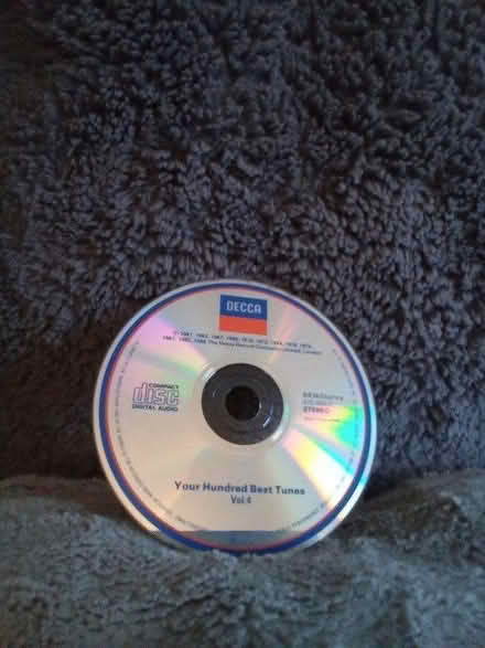 Photo of free 2CDs Susan Boyle/ 100 Best Tunes (Boscombe) #1