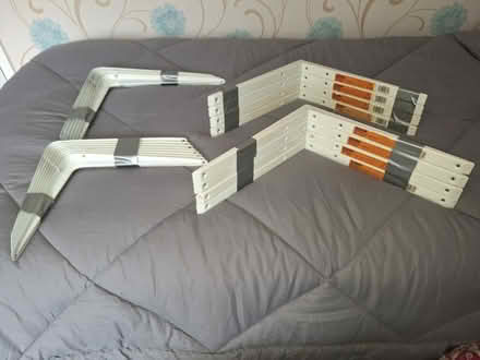 Photo of free wall brackets. (Sharpthorne RH19) #1