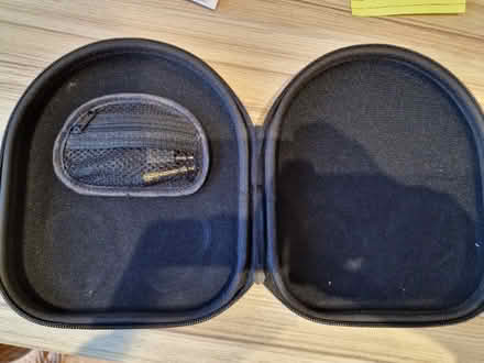 Photo of free Bluetooth noise cancelling headphones (Enborne Row RG14) #3