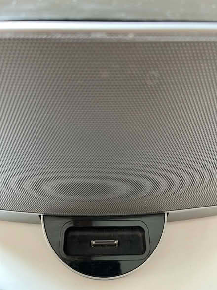 Photo of free Bose iPod Sound Dock Portable (Skokie) #2