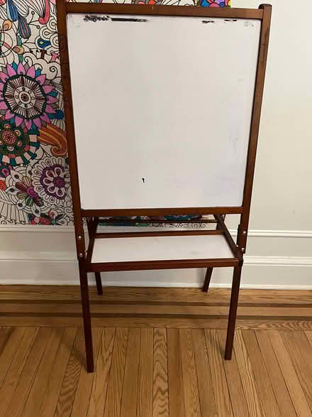 Photo of free Easel (Mt. Pleasant) #1
