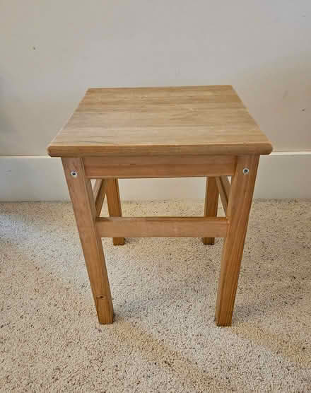 Photo of free Stool (Wallingford) #1