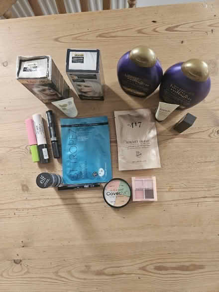 Photo of free Make up, hair, and bath items (Leeds LS15) #1