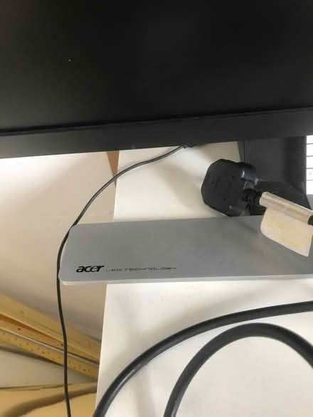 Photo of free PC monitor (Earlham NR5) #3