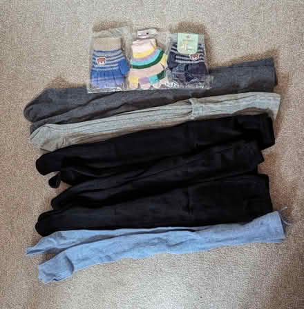 Photo of free Leggings and gloves - 2 year old (Bicester OX26) #1