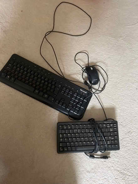 Photo of free Keyboard and mouse (SW3) #1