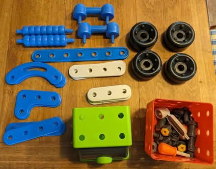 Photo of free Truck building set - incomplete (Bainton) #1