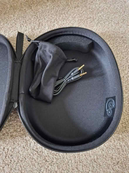 Photo of free Sound core headphones case and jack (Meersbrook S8) #2