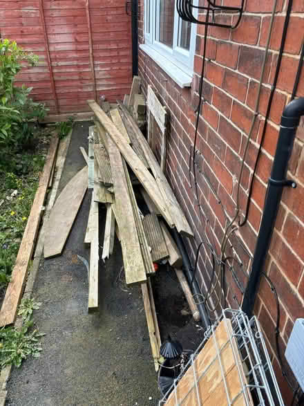 Photo of free Various (Bramley LS13) #1