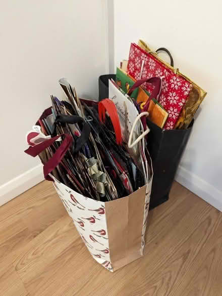 Photo of free Two bags full of gift bags (Kennington OX1) #1