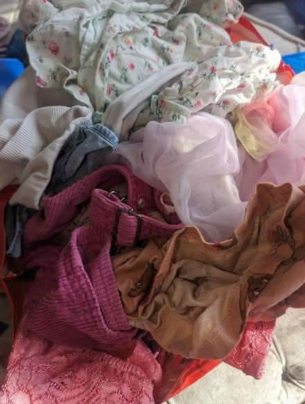 Photo of free Bag of girls clothes (SE5) #1