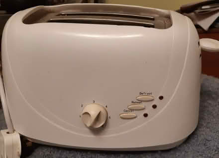 Photo of free Toaster with problem (Leigh-on-Sea SS9) #1