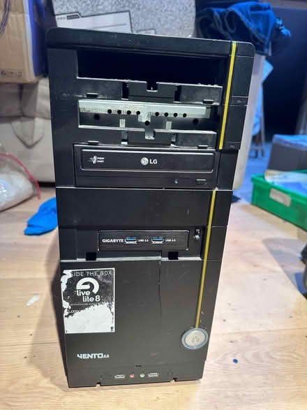 Photo of free Spares or repair computer (SE16) #2