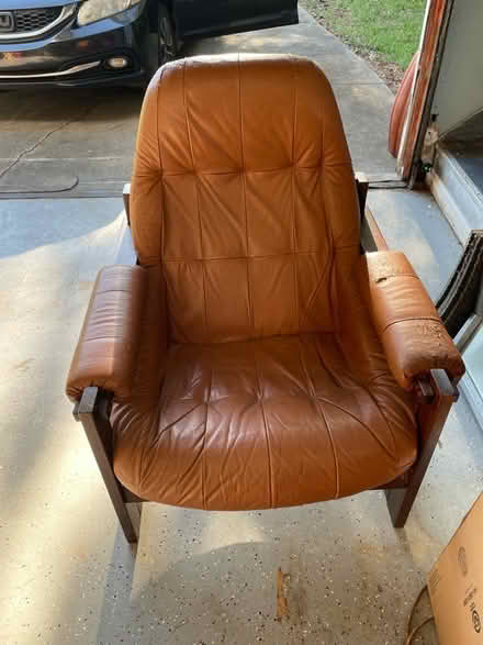 Photo of free 1970s leather reading chair/ottoman (Morrow) #1