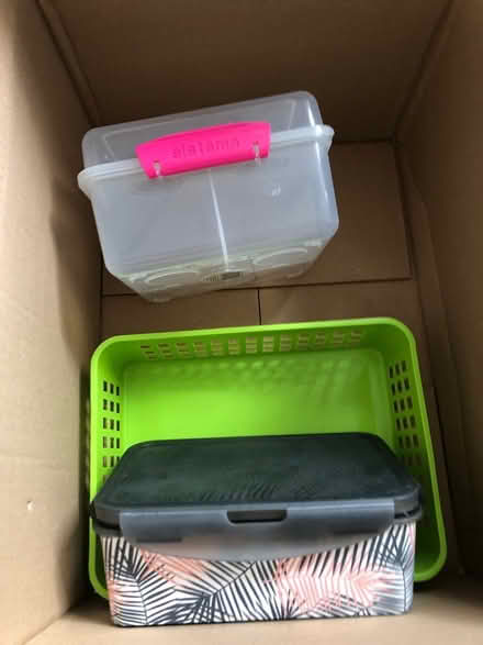 Photo of free 2x Tupperware boxes & 1 basket (BA2) #1