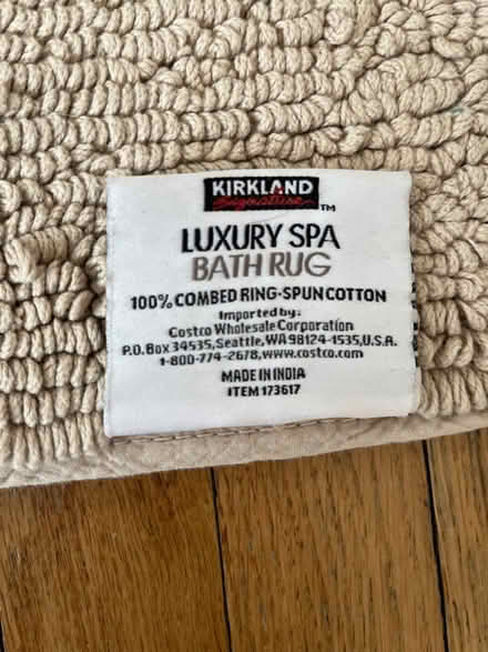 Photo of free Large bath mat (Westfield, NJ) #2