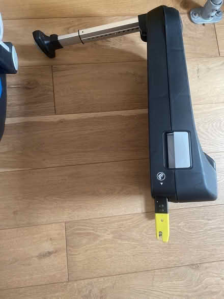 Photo of free Silver Cross Car Seat & Isofix Base (Mickleover, Derby, DE3) #2